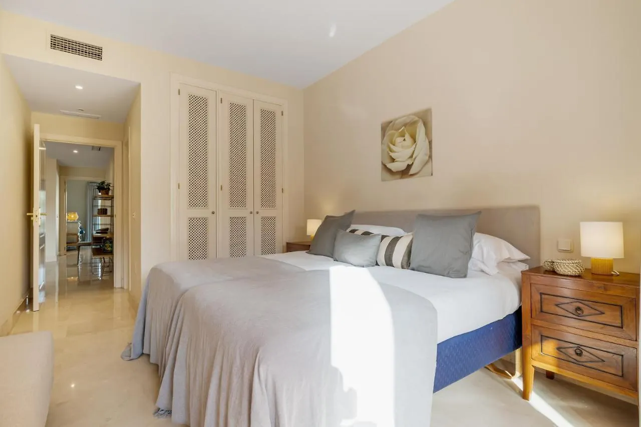Apartamento De 2 Dormitorios En Bahia De Alcantara Marbella Apartment