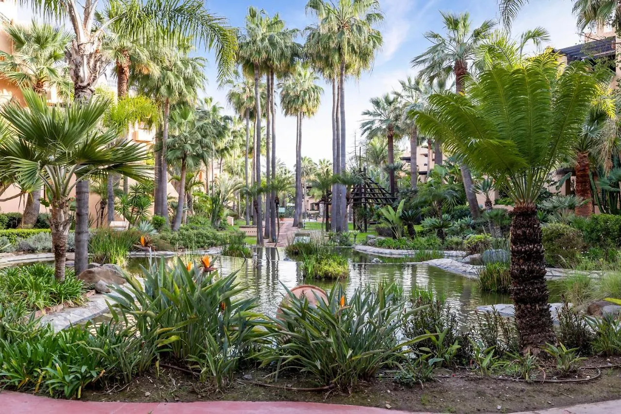 Apartamento De 2 Dormitorios En Bahia De Alcantara Marbella Apartment