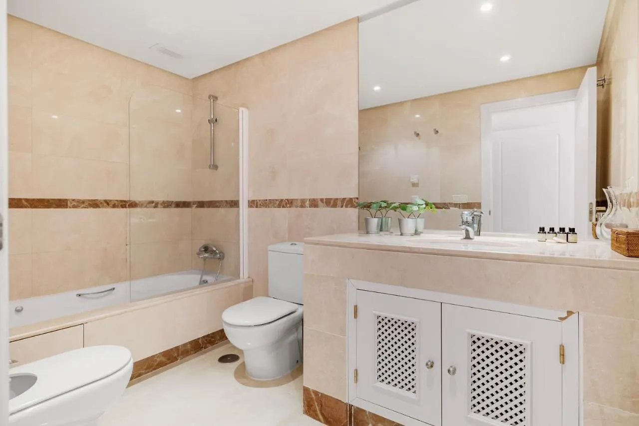 Apartamento De 2 Dormitorios En Bahia De Alcantara Marbella Apartment